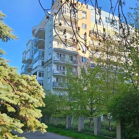 Z Garazem Apartman