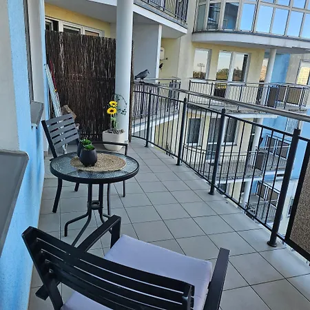 Apartment Z Garazem *